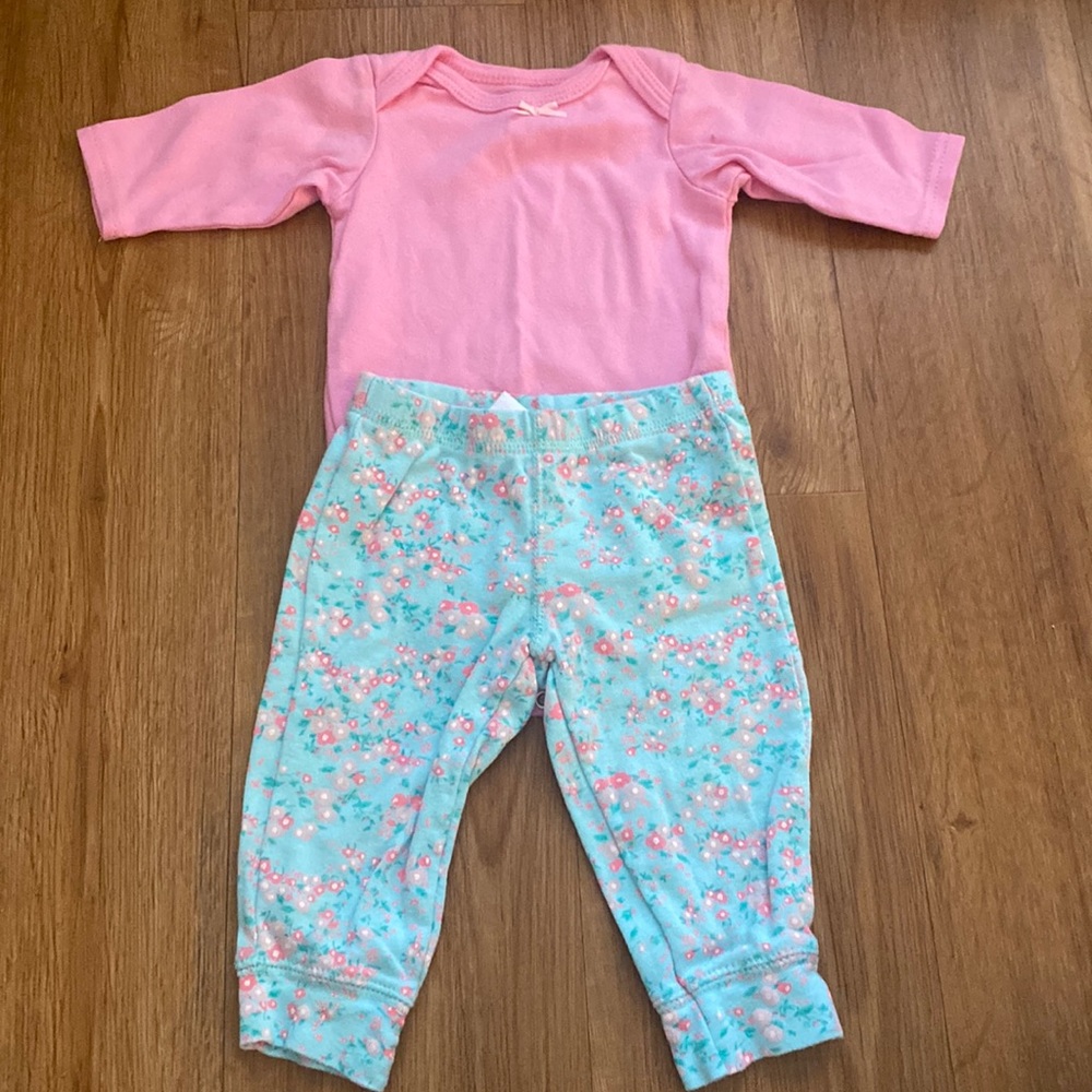 💗 4 for $25 cute baby set